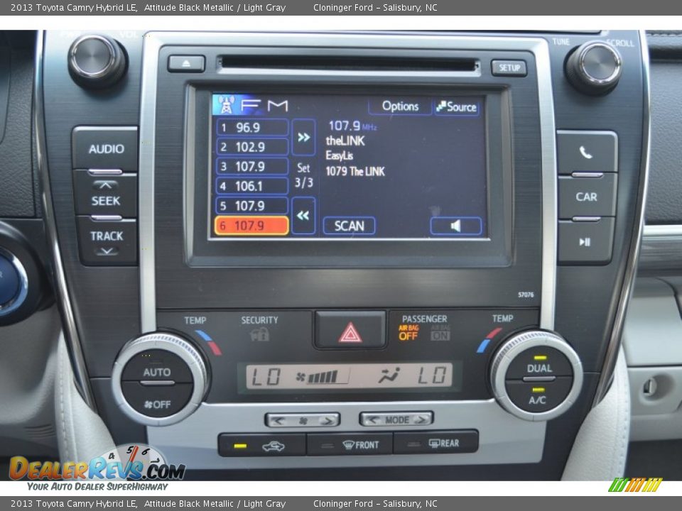 2013 Toyota Camry Hybrid LE Attitude Black Metallic / Light Gray Photo #11