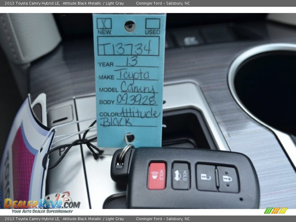 2013 Toyota Camry Hybrid LE Attitude Black Metallic / Light Gray Photo #17