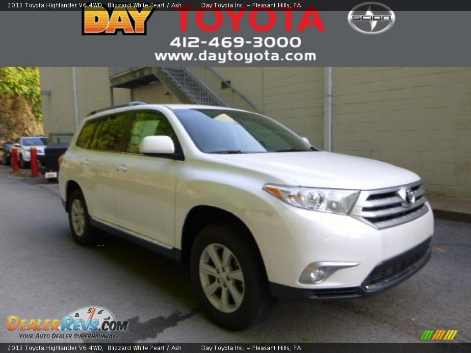2013 Toyota Highlander V6 4WD Blizzard White Pearl / Ash Photo #1
