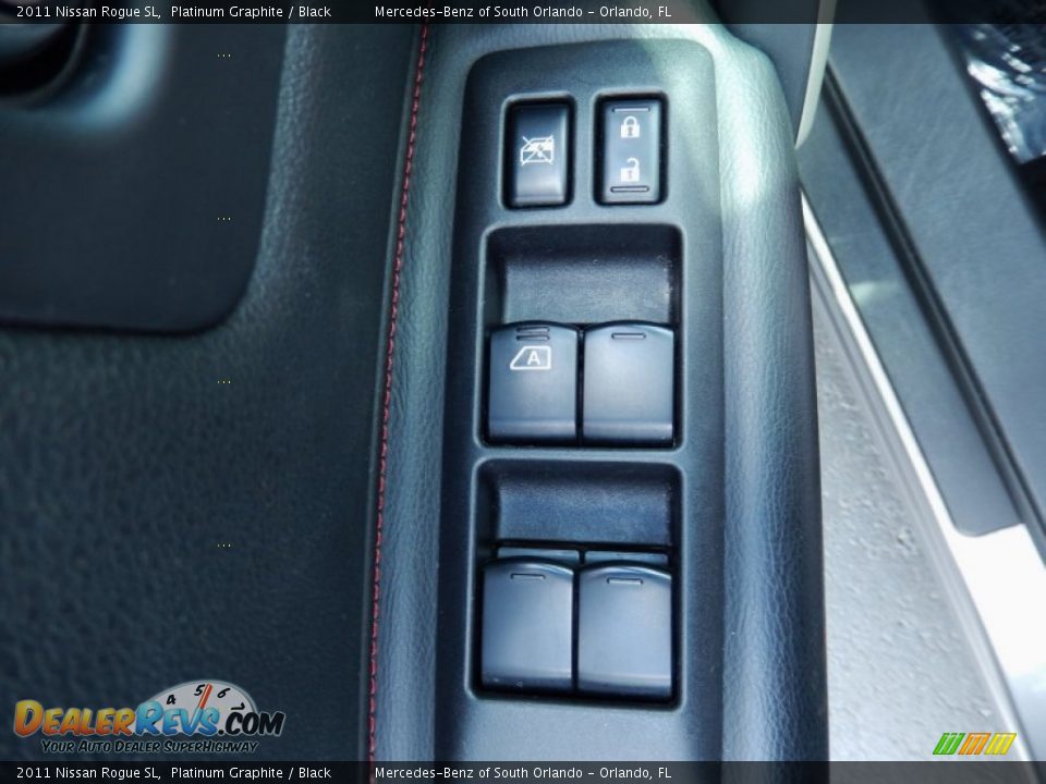 2011 Nissan Rogue SL Platinum Graphite / Black Photo #15