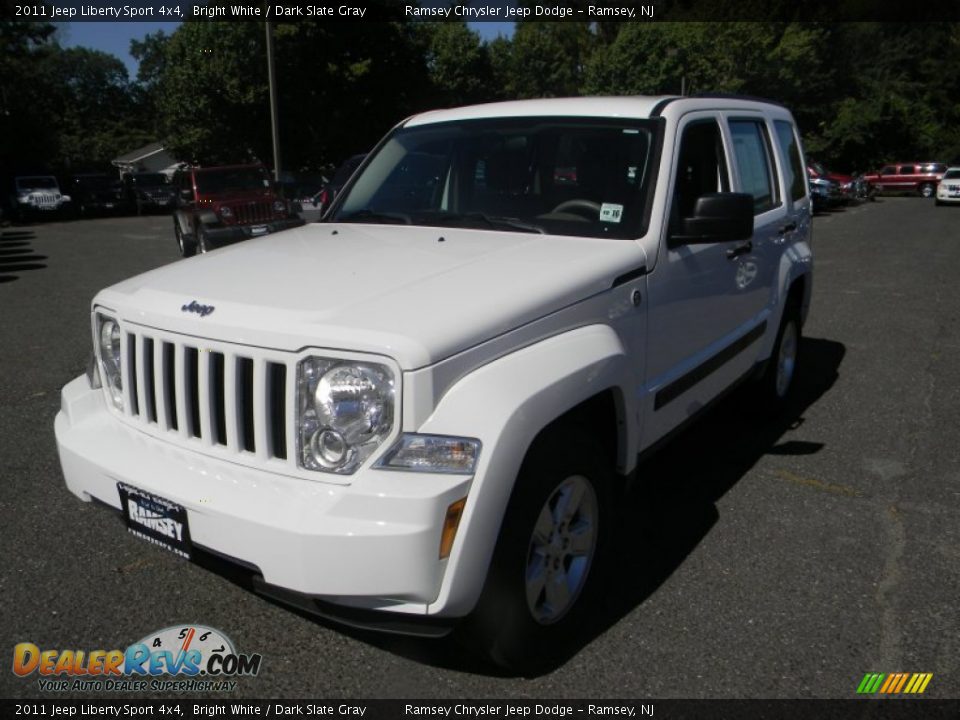 2011 Jeep Liberty Sport 4x4 Bright White / Dark Slate Gray Photo #3