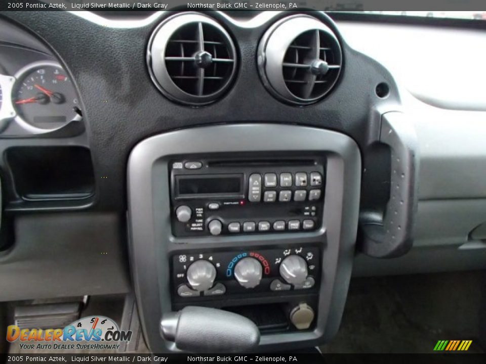 Controls of 2005 Pontiac Aztek  Photo #11