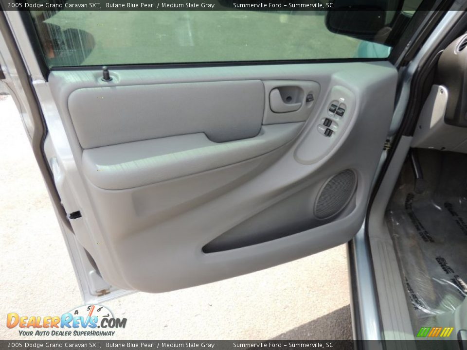2005 Dodge Grand Caravan SXT Butane Blue Pearl / Medium Slate Gray Photo #5