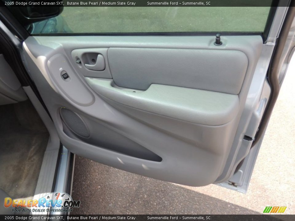 2005 Dodge Grand Caravan SXT Butane Blue Pearl / Medium Slate Gray Photo #9