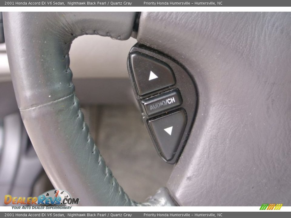 2001 Honda Accord EX V6 Sedan Nighthawk Black Pearl / Quartz Gray Photo #17