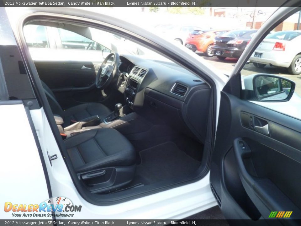 2012 Volkswagen Jetta SE Sedan Candy White / Titan Black Photo #6