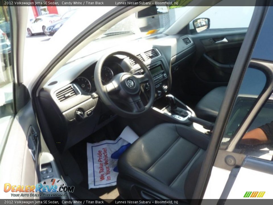 2012 Volkswagen Jetta SE Sedan Candy White / Titan Black Photo #8