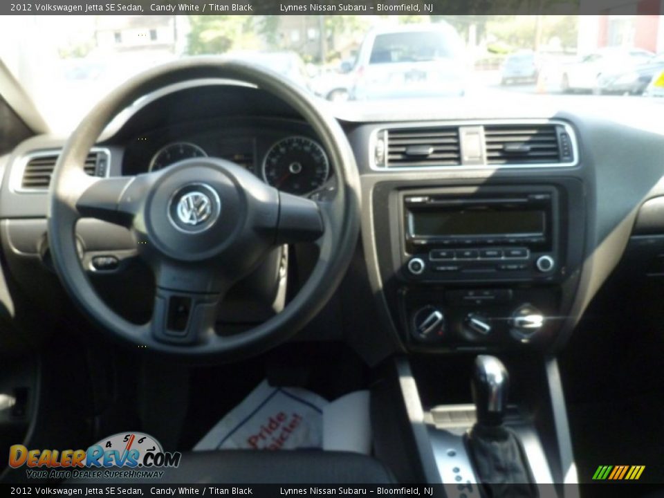 2012 Volkswagen Jetta SE Sedan Candy White / Titan Black Photo #10