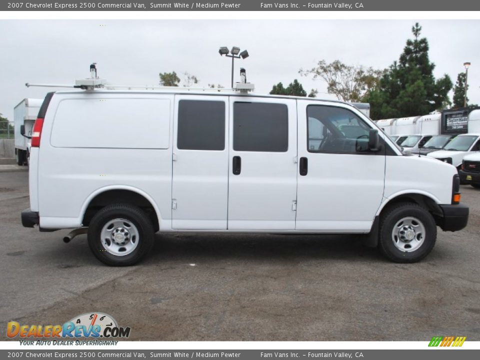 2007 Chevrolet Express 2500 Commercial Van Summit White / Medium Pewter Photo #2