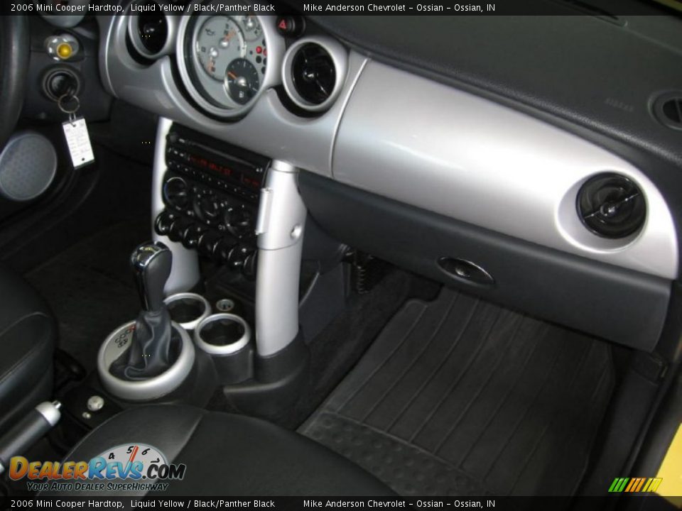 2006 Mini Cooper Hardtop Liquid Yellow / Black/Panther Black Photo #13