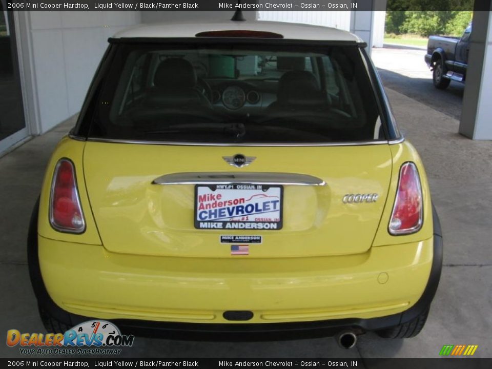 2006 Mini Cooper Hardtop Liquid Yellow / Black/Panther Black Photo #18