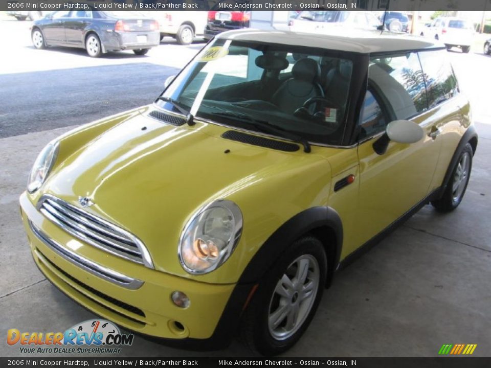 2006 Mini Cooper Hardtop Liquid Yellow / Black/Panther Black Photo #21