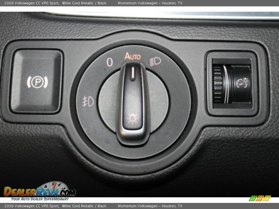 2009 Volkswagen CC VR6 Sport White Gold Metallic / Black Photo #17