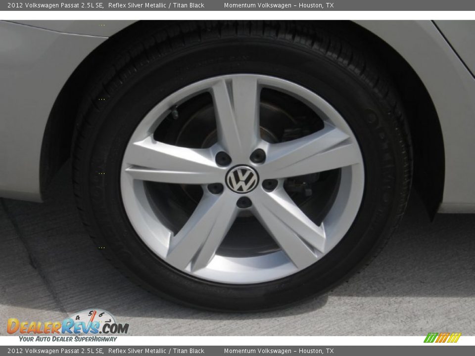2012 Volkswagen Passat 2.5L SE Reflex Silver Metallic / Titan Black Photo #10
