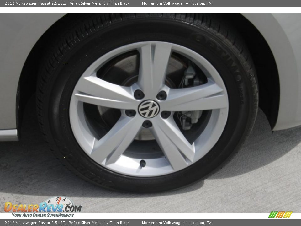 2012 Volkswagen Passat 2.5L SE Reflex Silver Metallic / Titan Black Photo #12