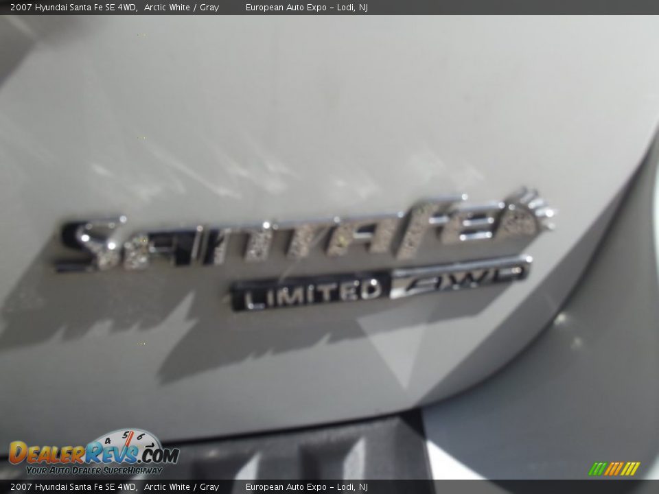 2007 Hyundai Santa Fe SE 4WD Arctic White / Gray Photo #16
