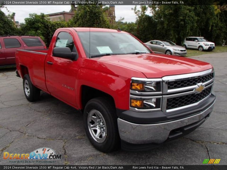 Front 3/4 View of 2014 Chevrolet Silverado 1500 WT Regular Cab 4x4 Photo #2