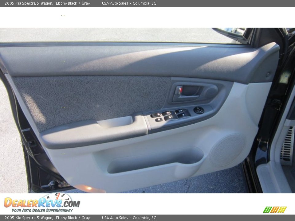 2005 Kia Spectra 5 Wagon Ebony Black / Gray Photo #9