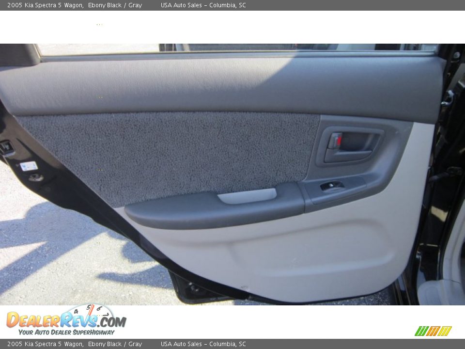 2005 Kia Spectra 5 Wagon Ebony Black / Gray Photo #10