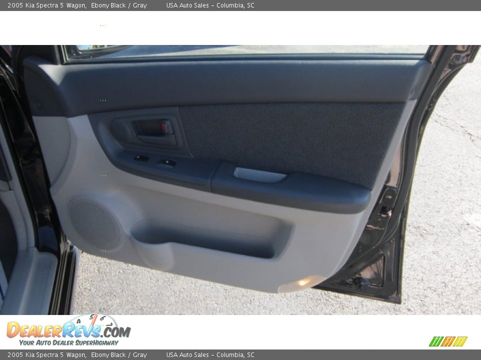 2005 Kia Spectra 5 Wagon Ebony Black / Gray Photo #12