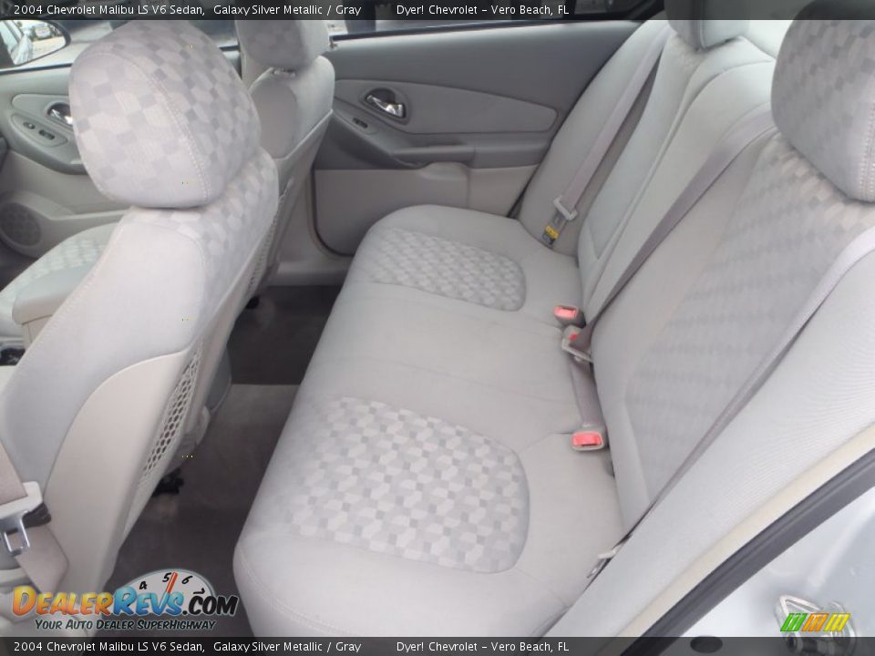 2004 Chevrolet Malibu LS V6 Sedan Galaxy Silver Metallic / Gray Photo #19
