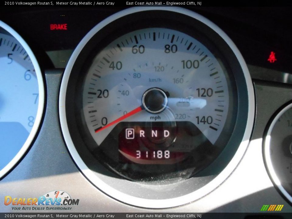 2010 Volkswagen Routan S Meteor Gray Metallic / Aero Gray Photo #13