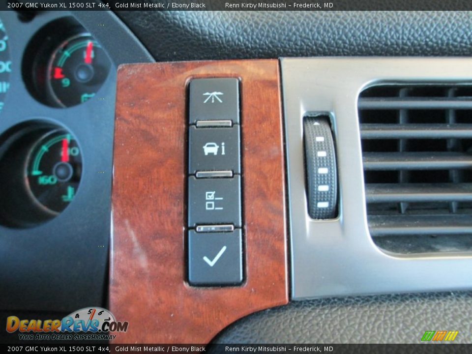 2007 GMC Yukon XL 1500 SLT 4x4 Gold Mist Metallic / Ebony Black Photo #25