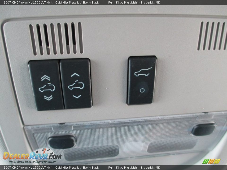 2007 GMC Yukon XL 1500 SLT 4x4 Gold Mist Metallic / Ebony Black Photo #26