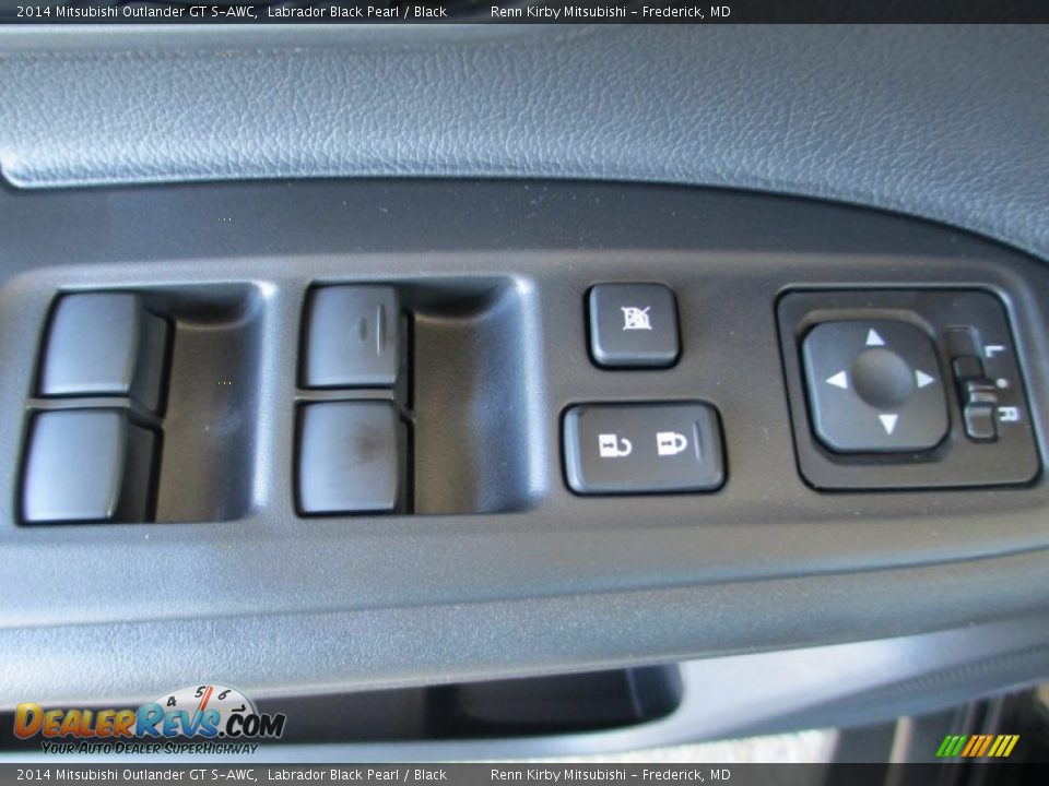Controls of 2014 Mitsubishi Outlander GT S-AWC Photo #11