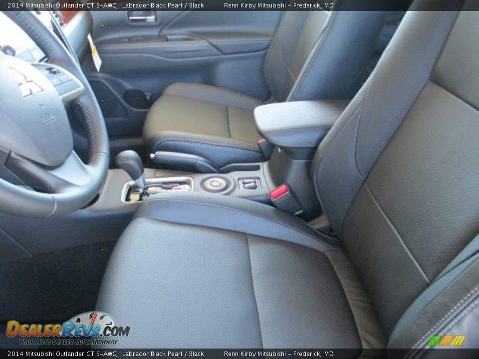 Front Seat of 2014 Mitsubishi Outlander GT S-AWC Photo #14