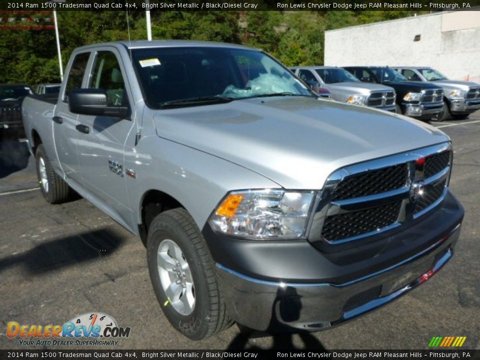 2014 Ram 1500 Tradesman Quad Cab 4x4 Bright Silver Metallic / Black/Diesel Gray Photo #10