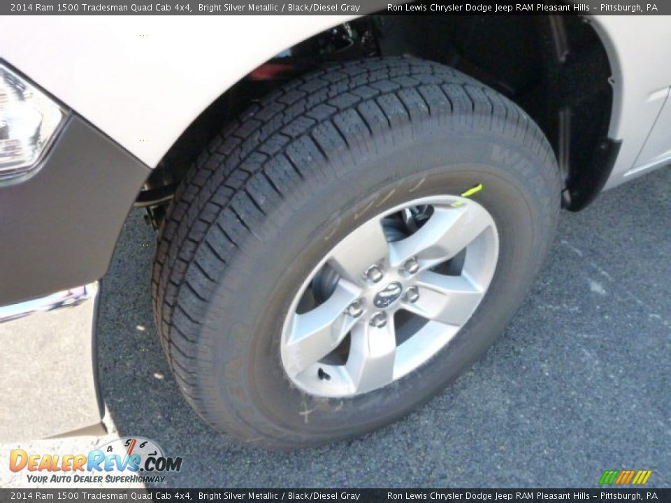 2014 Ram 1500 Tradesman Quad Cab 4x4 Bright Silver Metallic / Black/Diesel Gray Photo #12