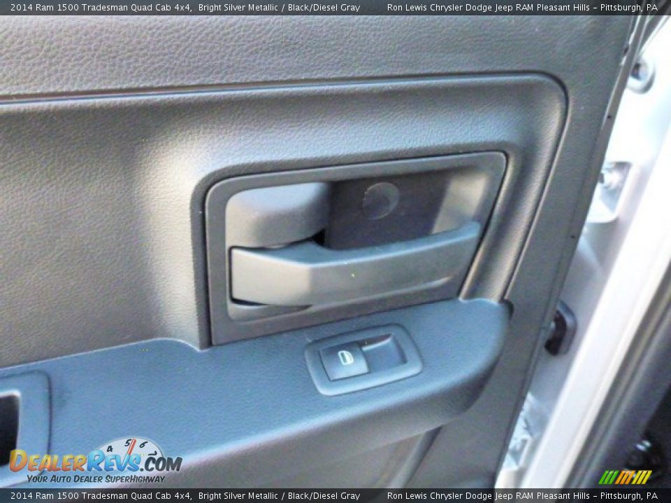 2014 Ram 1500 Tradesman Quad Cab 4x4 Bright Silver Metallic / Black/Diesel Gray Photo #17