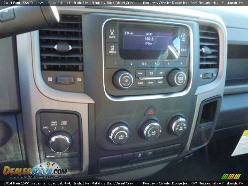 2014 Ram 1500 Tradesman Quad Cab 4x4 Bright Silver Metallic / Black/Diesel Gray Photo #19