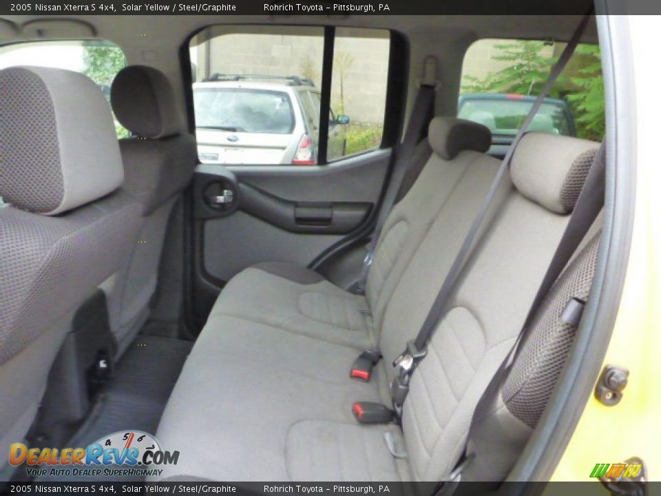 2005 Nissan Xterra S 4x4 Solar Yellow / Steel/Graphite Photo #5