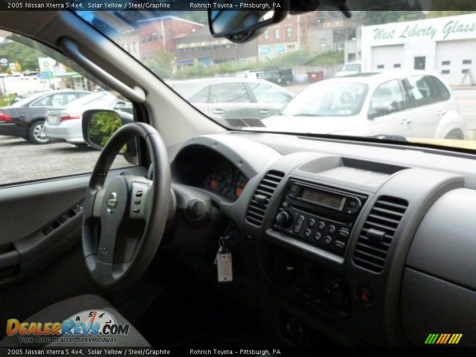 2005 Nissan Xterra S 4x4 Solar Yellow / Steel/Graphite Photo #7
