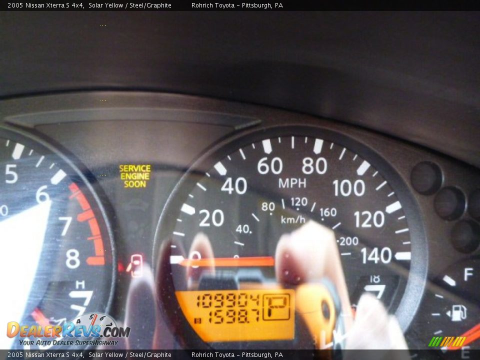 2005 Nissan Xterra S 4x4 Solar Yellow / Steel/Graphite Photo #9