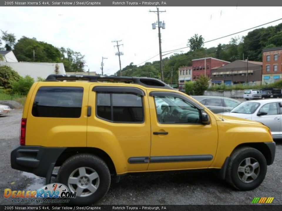 2005 Nissan Xterra S 4x4 Solar Yellow / Steel/Graphite Photo #10