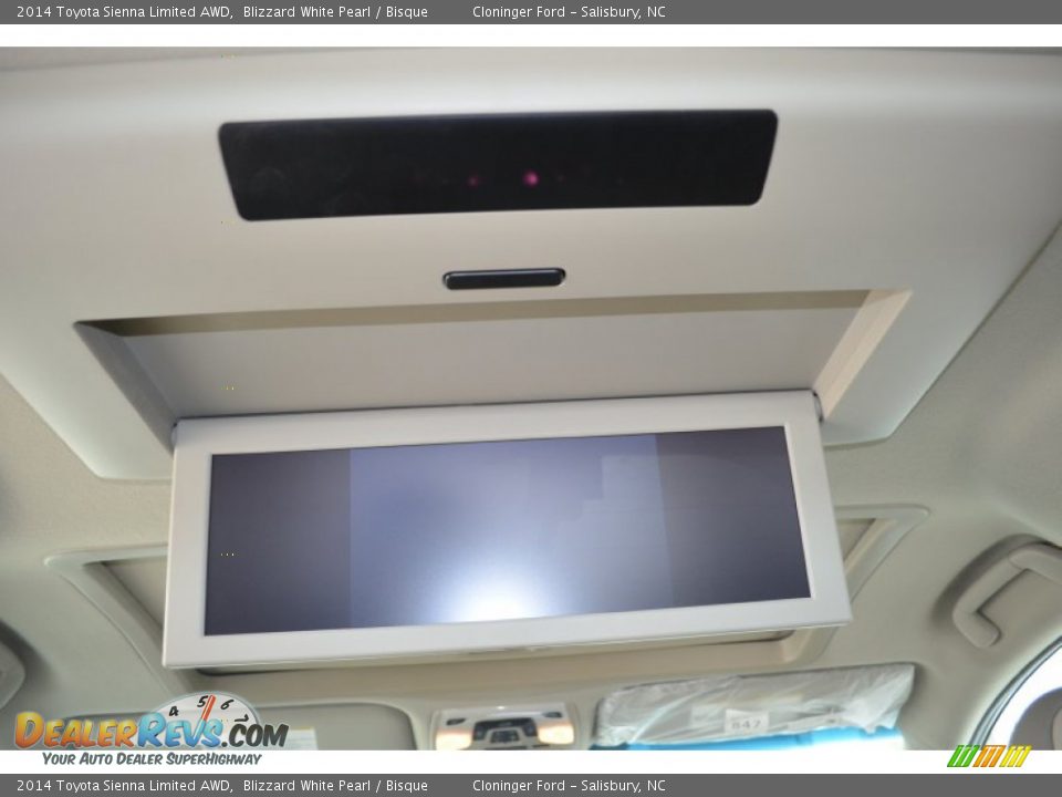 Entertainment System of 2014 Toyota Sienna Limited AWD Photo #13
