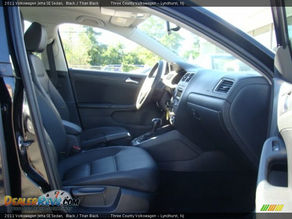 2011 Volkswagen Jetta SE Sedan Black / Titan Black Photo #7