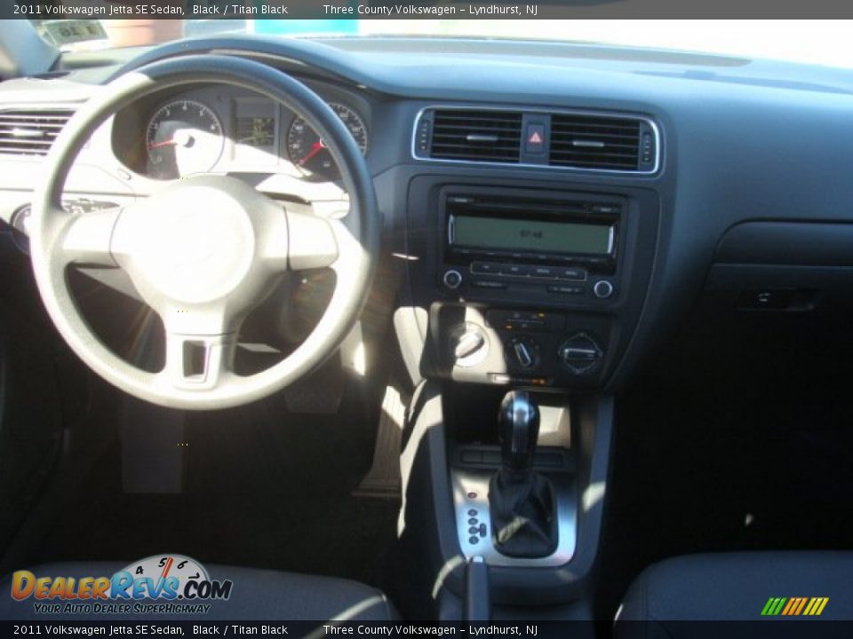 2011 Volkswagen Jetta SE Sedan Black / Titan Black Photo #8