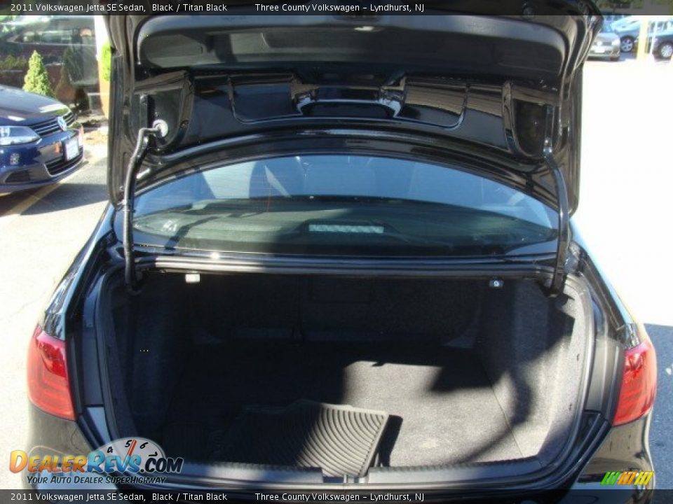 2011 Volkswagen Jetta SE Sedan Black / Titan Black Photo #13