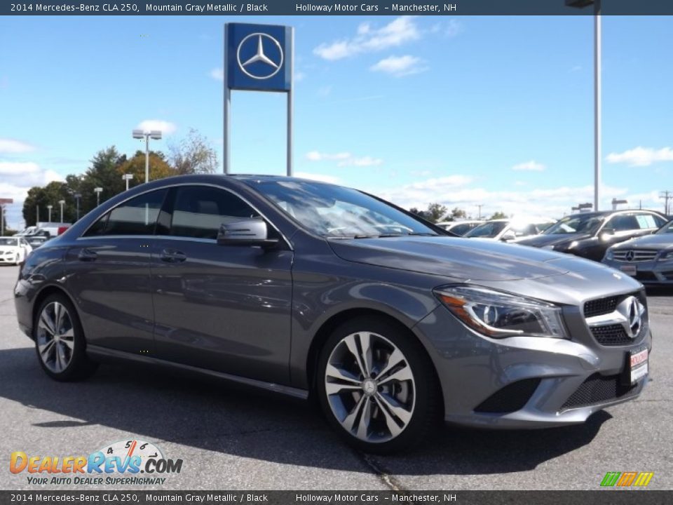 Front 3/4 View of 2014 Mercedes-Benz CLA 250 Photo #3