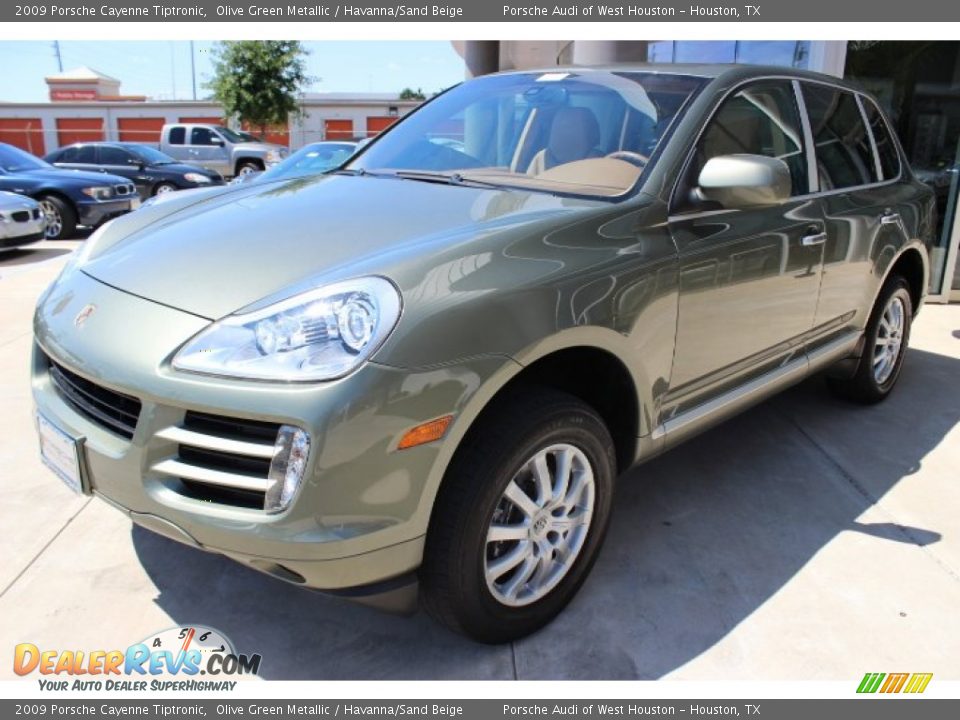 Front 3/4 View of 2009 Porsche Cayenne Tiptronic Photo #3