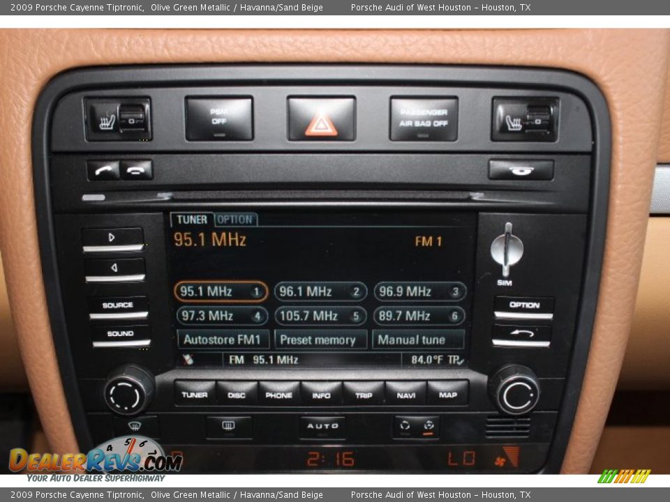 Controls of 2009 Porsche Cayenne Tiptronic Photo #22