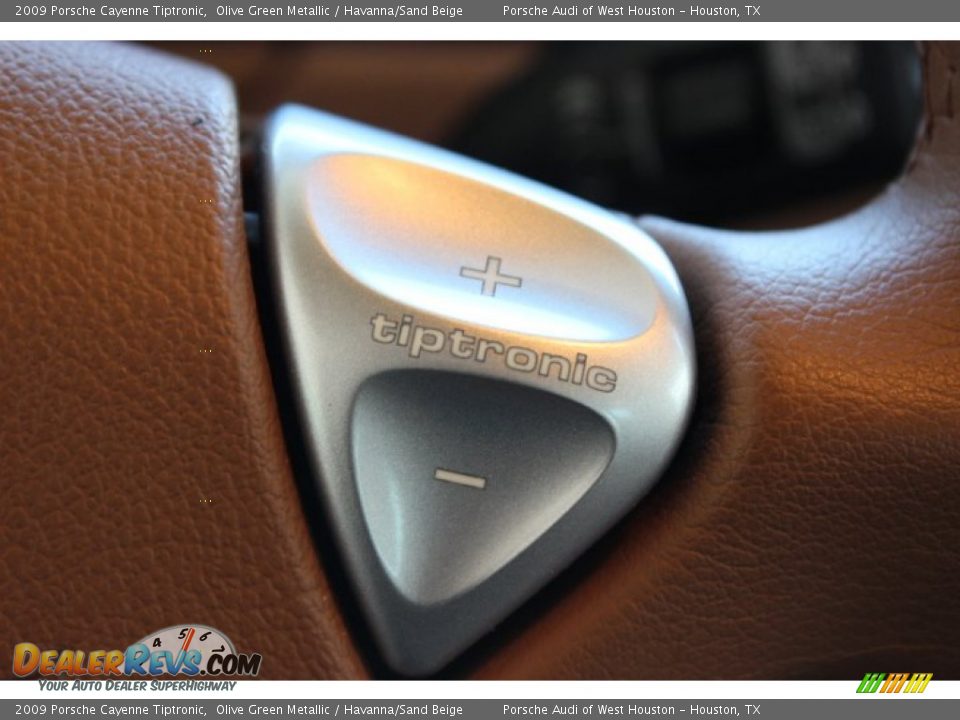 Controls of 2009 Porsche Cayenne Tiptronic Photo #31