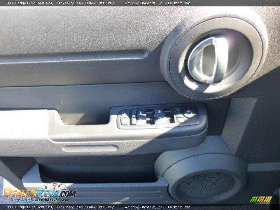 2011 Dodge Nitro Heat 4x4 Blackberry Pearl / Dark Slate Gray Photo #16