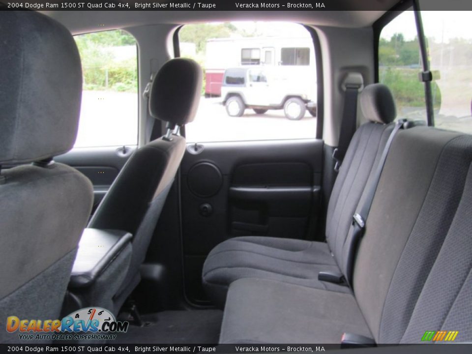 2004 Dodge Ram 1500 ST Quad Cab 4x4 Bright Silver Metallic / Taupe Photo #13