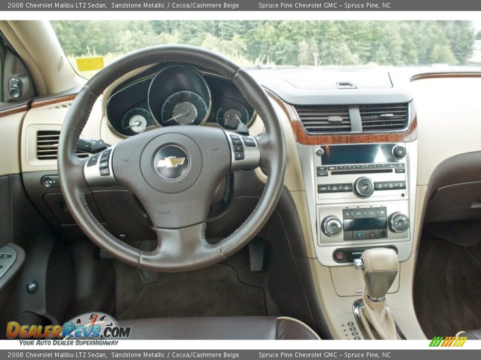 Dashboard of 2008 Chevrolet Malibu LTZ Sedan Photo #13