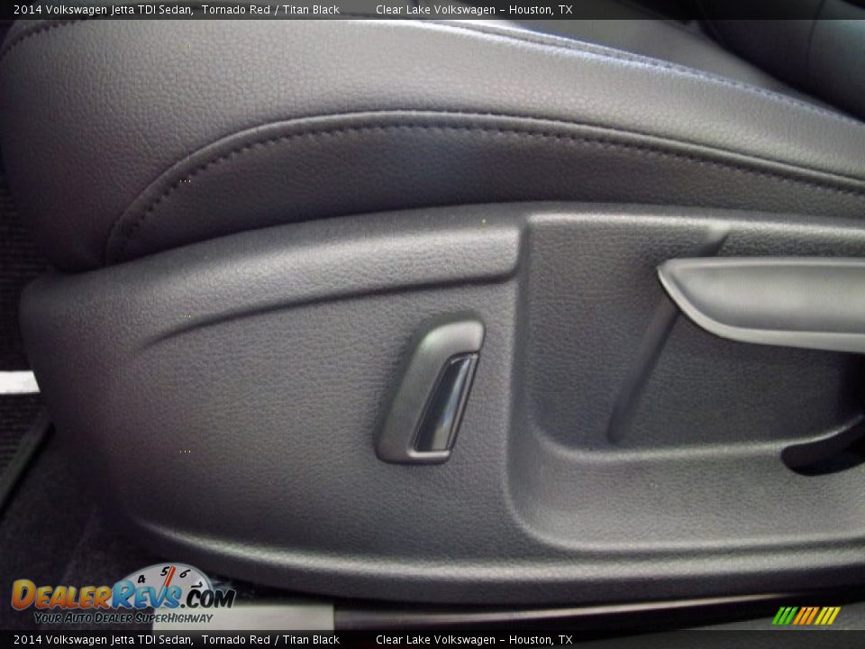 2014 Volkswagen Jetta TDI Sedan Tornado Red / Titan Black Photo #19